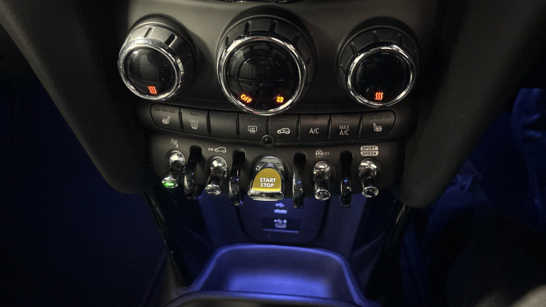 MINI Hatchback 135kW Cooper S Shadow Edition 33kWh 3dr Auto Electric Hatchback